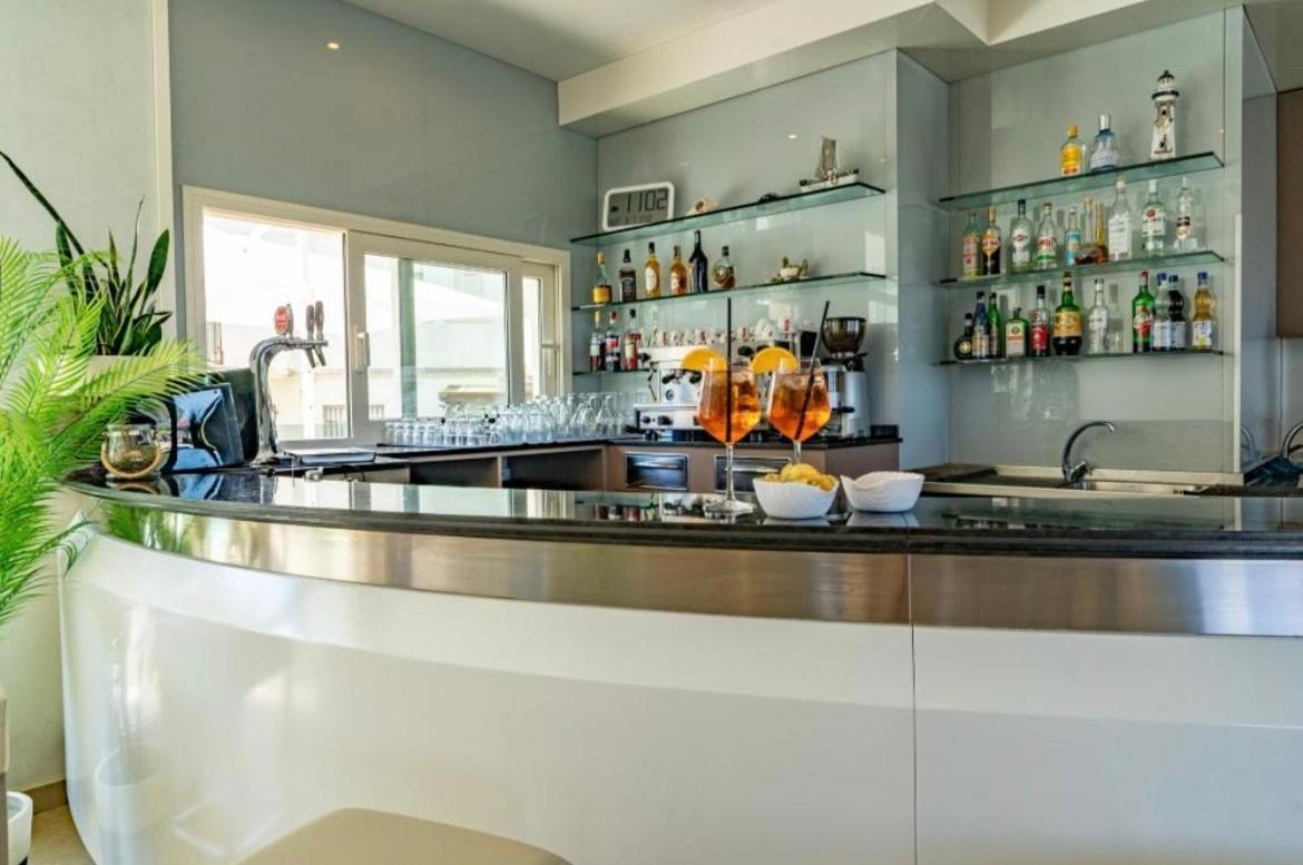 Hotel Bellevue Cattolica Esterno foto