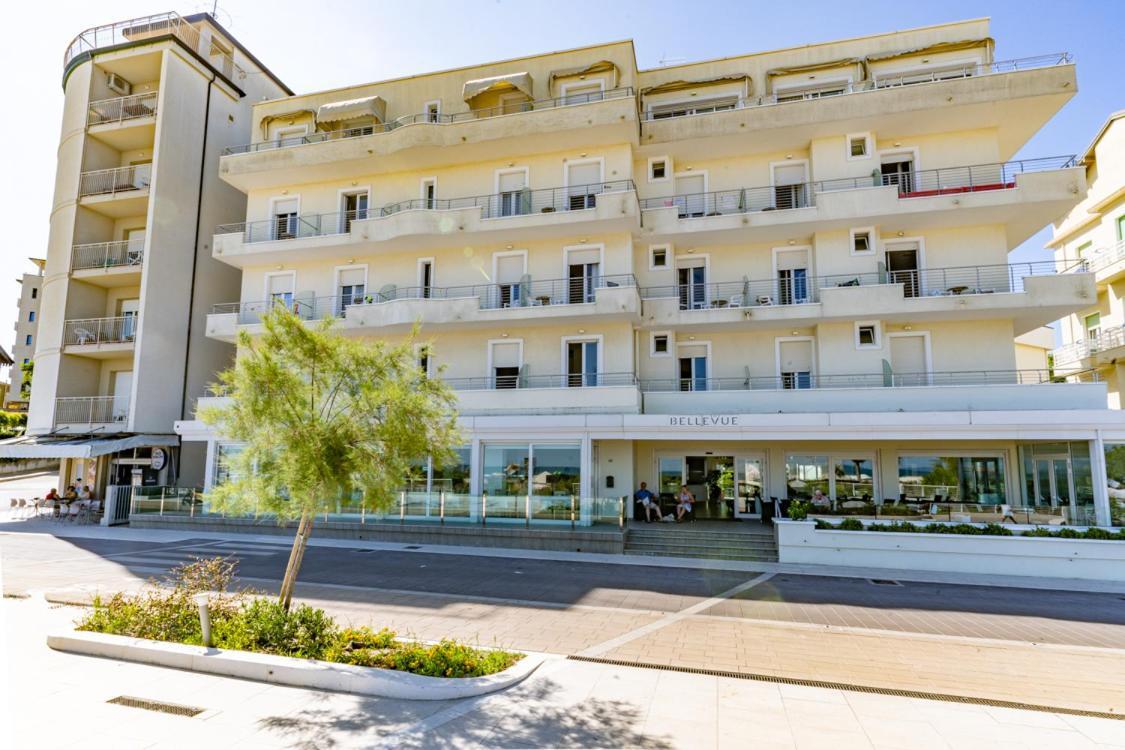 Hotel Bellevue Cattolica Esterno foto